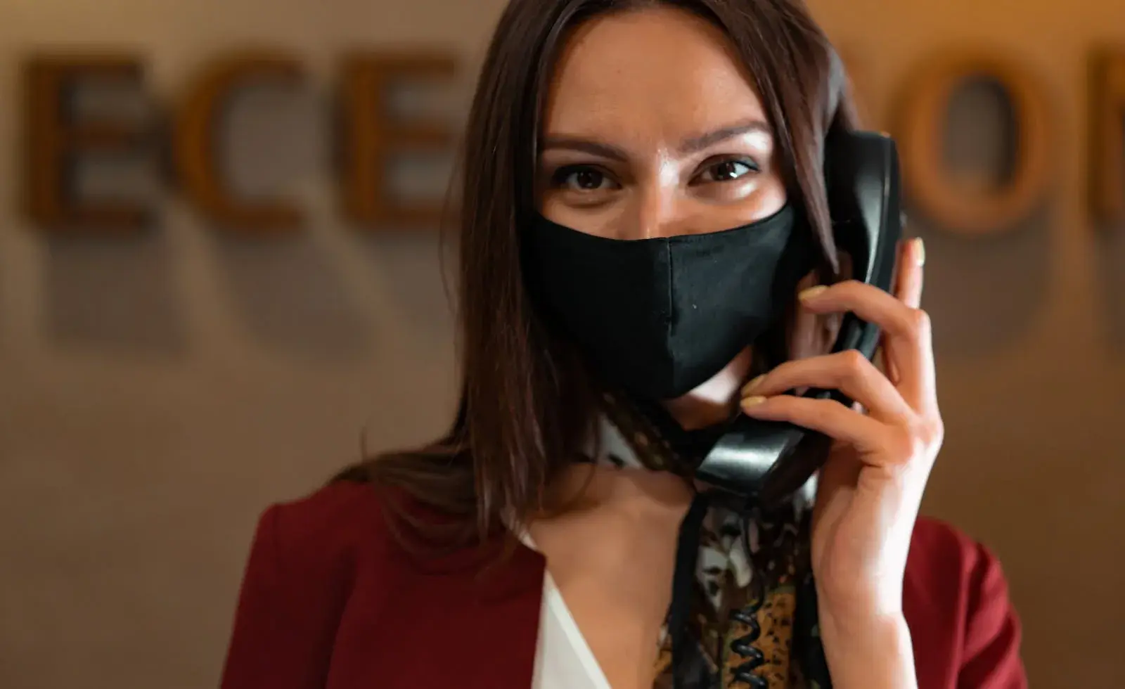 AI Front Desk captant un appel de débordement